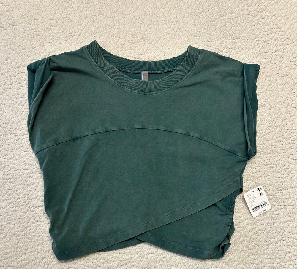 NWT* Free People FP Movement Hot Shot Crossover Crop Top Medium